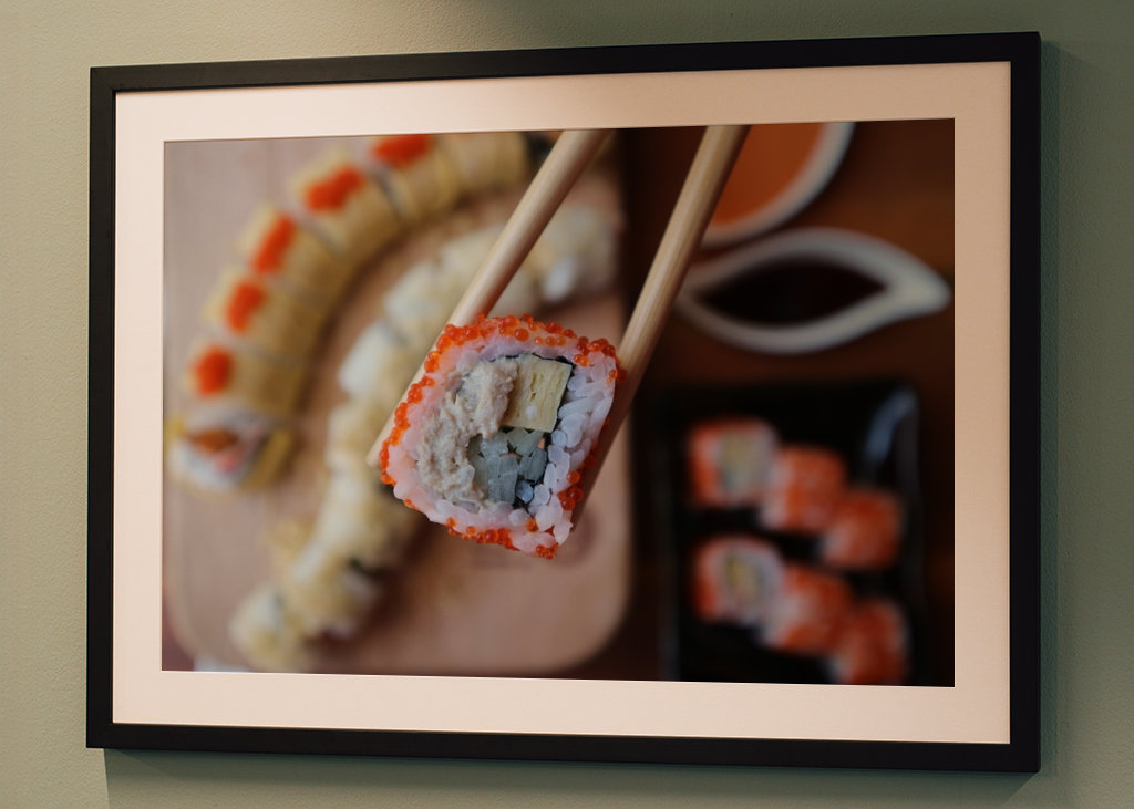 jíst sushi hůlkami 