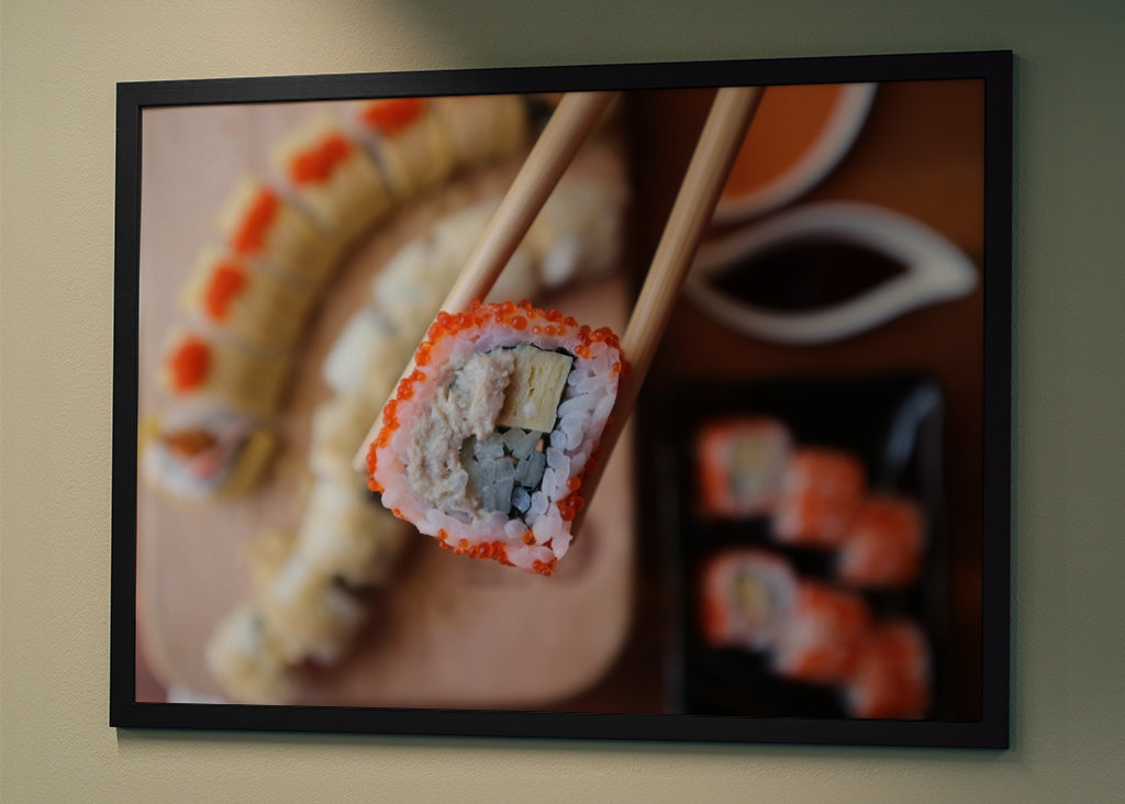 jíst sushi hůlkami 