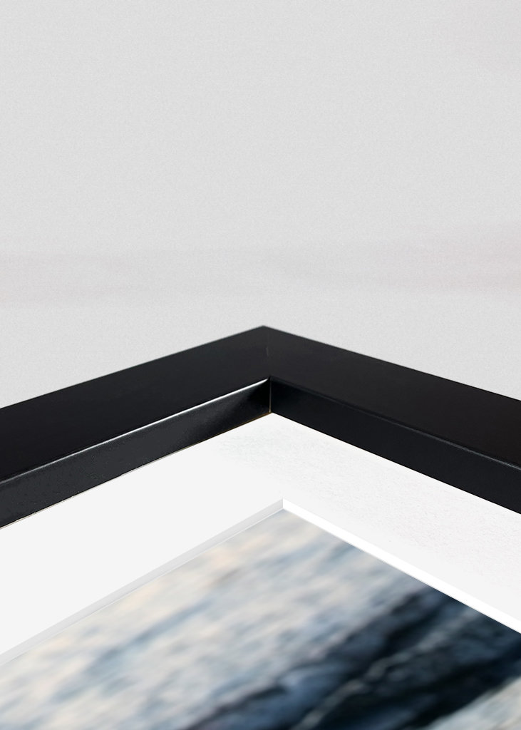 Eau de mer bleu foncé