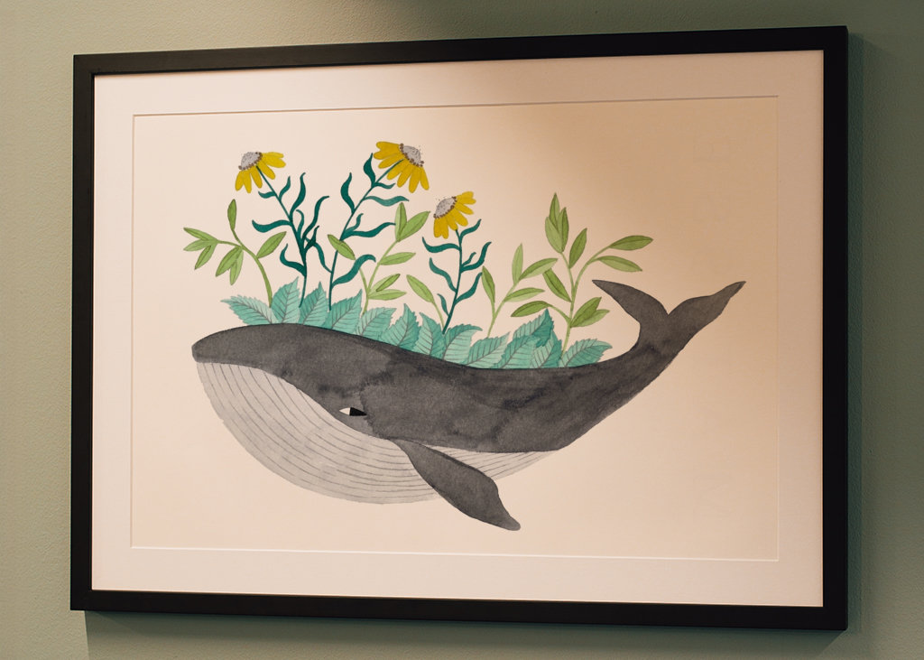 Baleine grise à fleurs