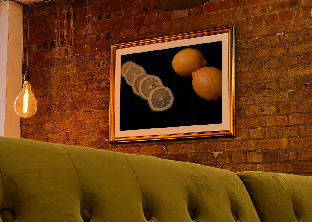 Citron en tranches et entier