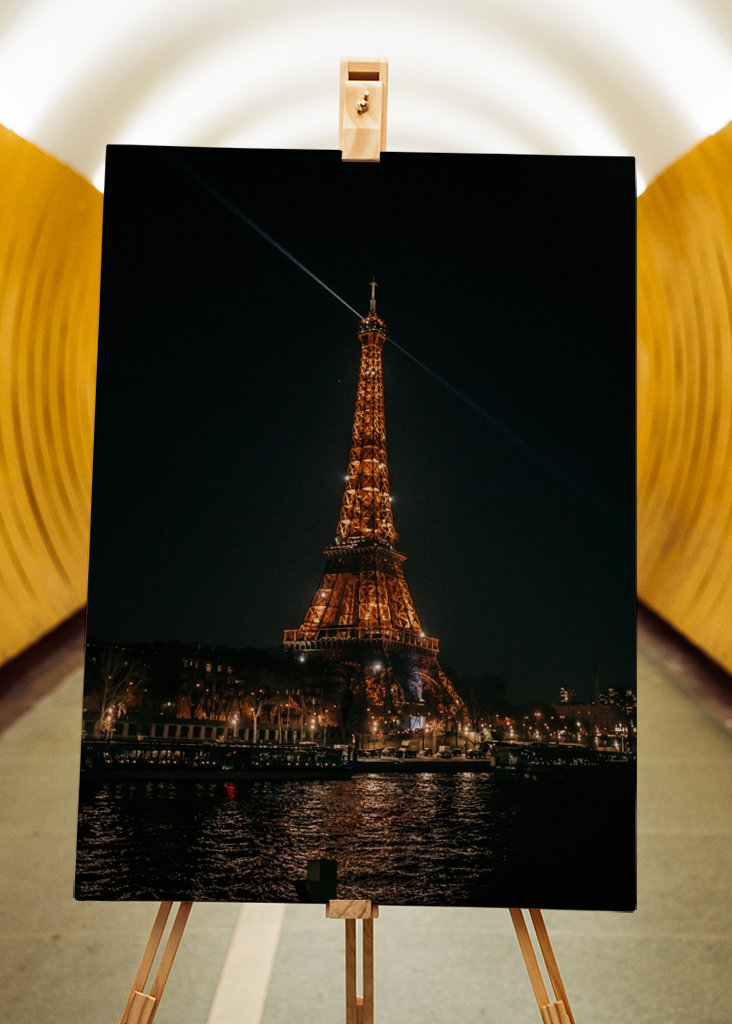 Eiffeltoren in De nacht van Parijs