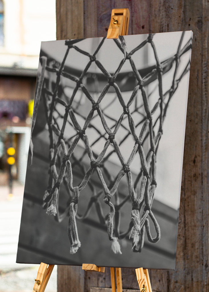 Basketballkorb in Schwarz und Weiß