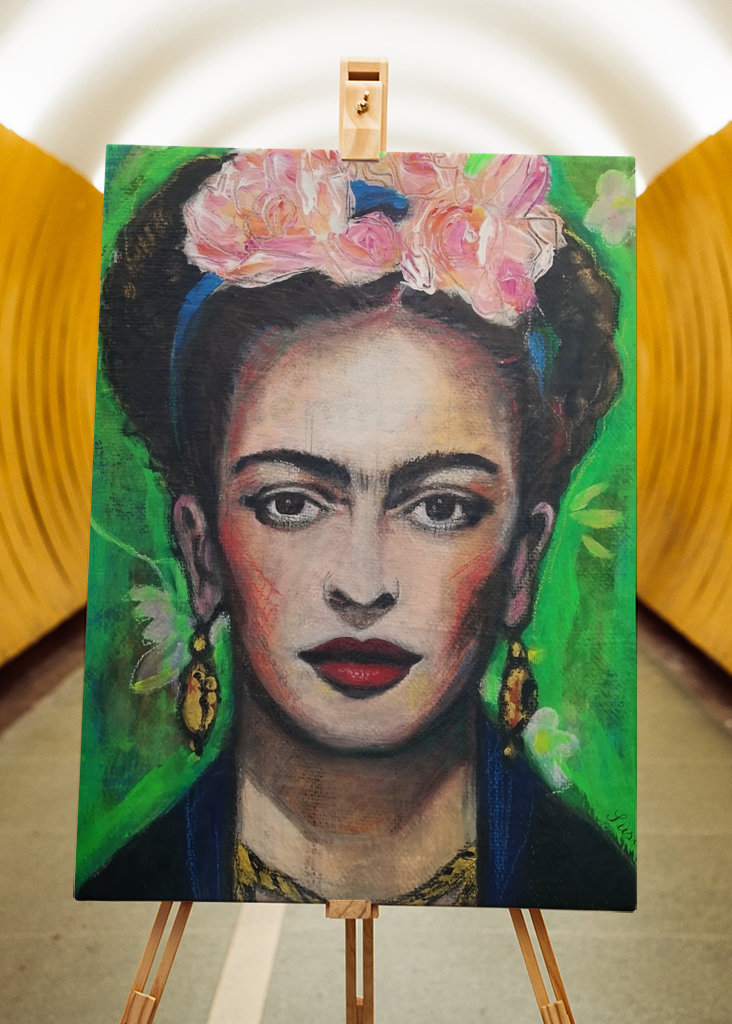 Frida Kahlo mit Blumen