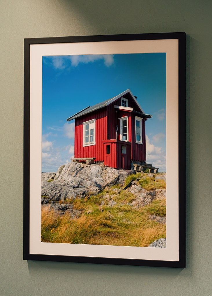 Liten röd svensk stuga