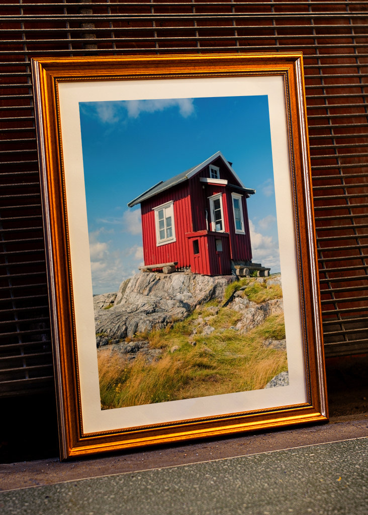 Liten röd svensk stuga