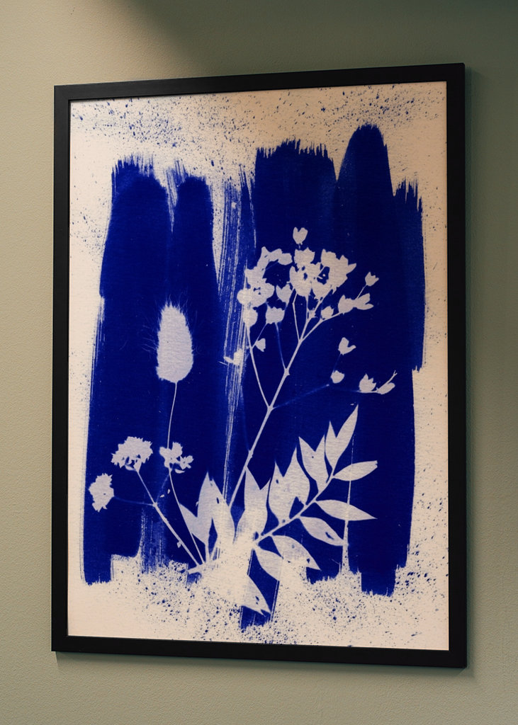 Fiori secchi blu scuro