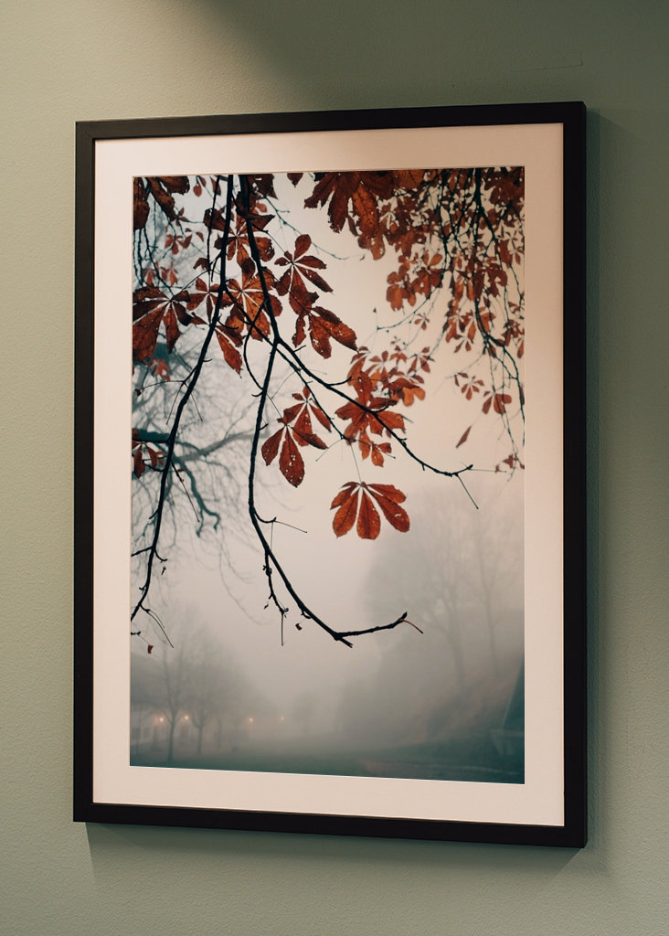 Herfstbladeren in mist