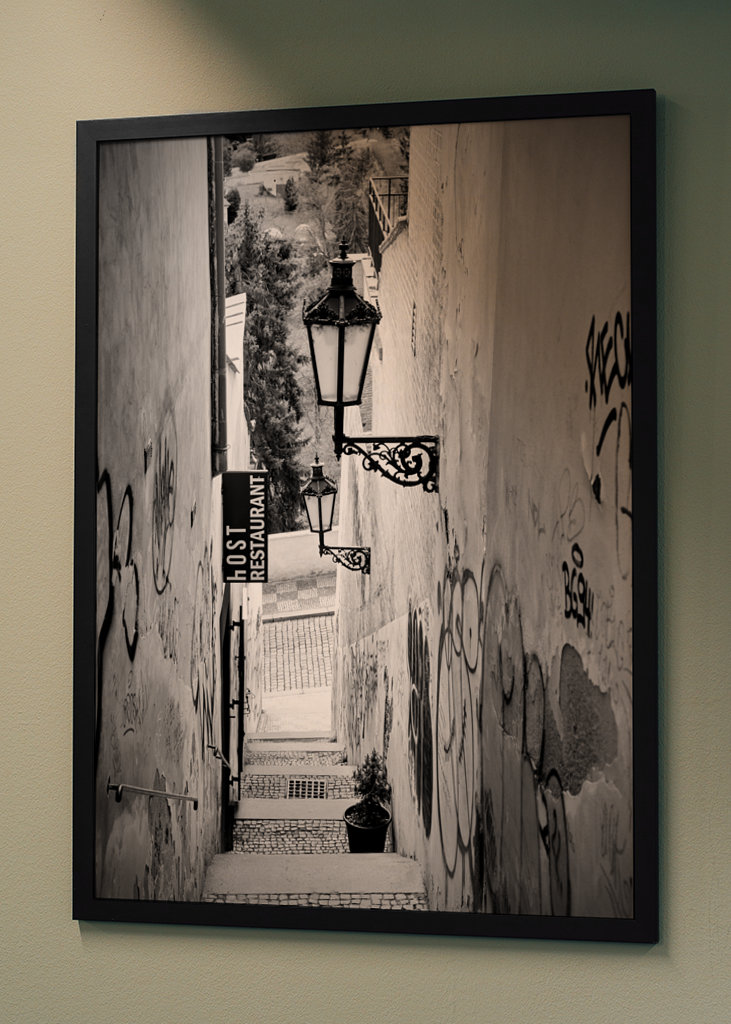 Trappe med gamle lanterner