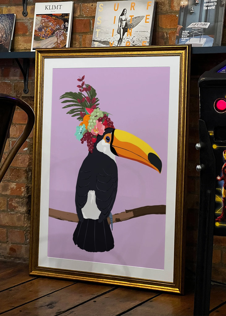 Tukan s ovocným kloboukem