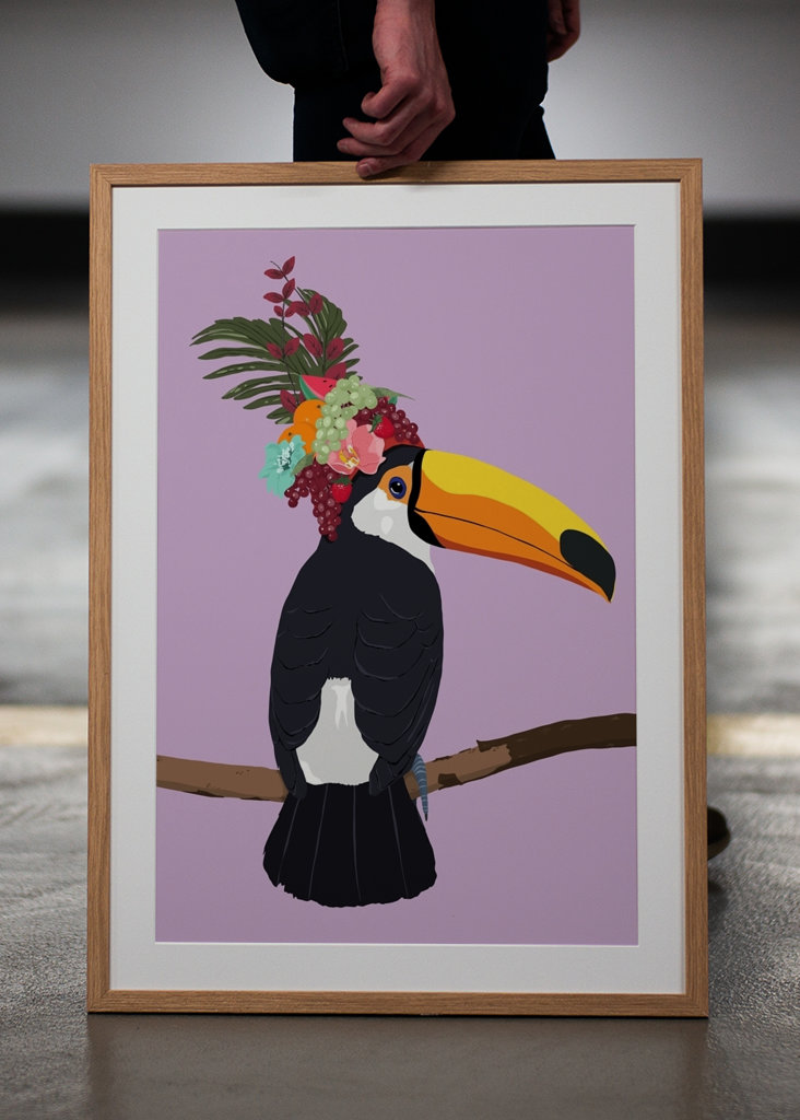 Tukan s ovocným kloboukem