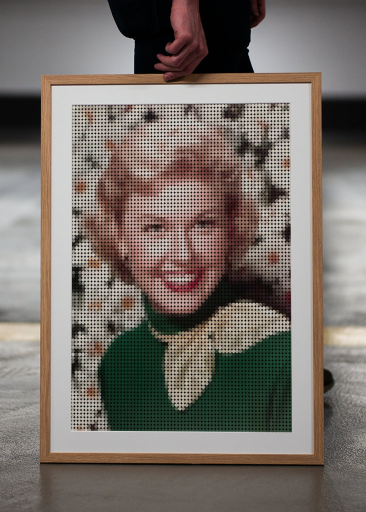 Doris Day in Style dots
