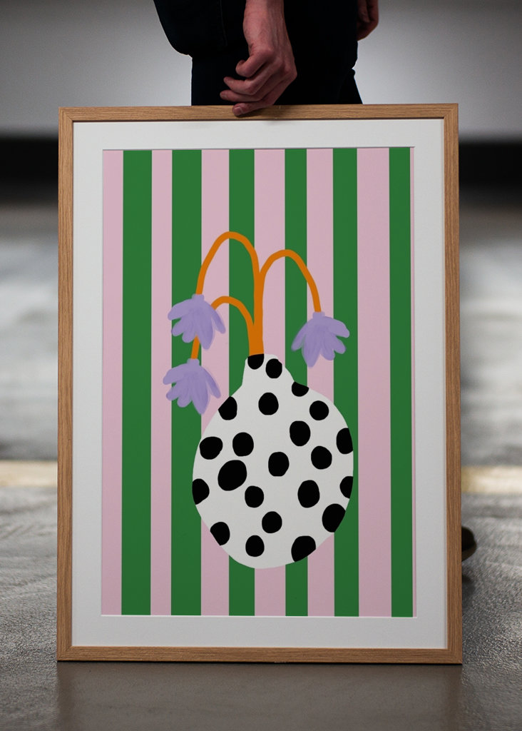 Blomstervase og striber