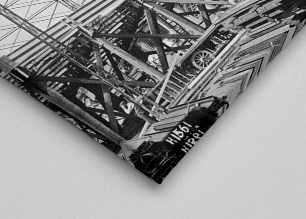 RMS Titanic in Arrol Gantry