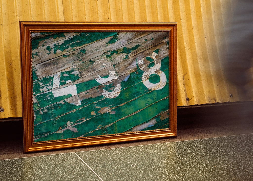 Čísla na barevném dřevě 498