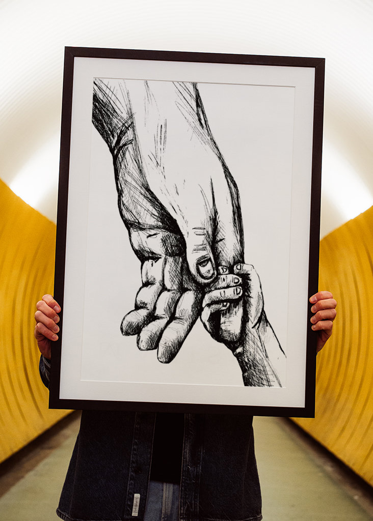 Držení se za ruce kresba inkoustovým perem 