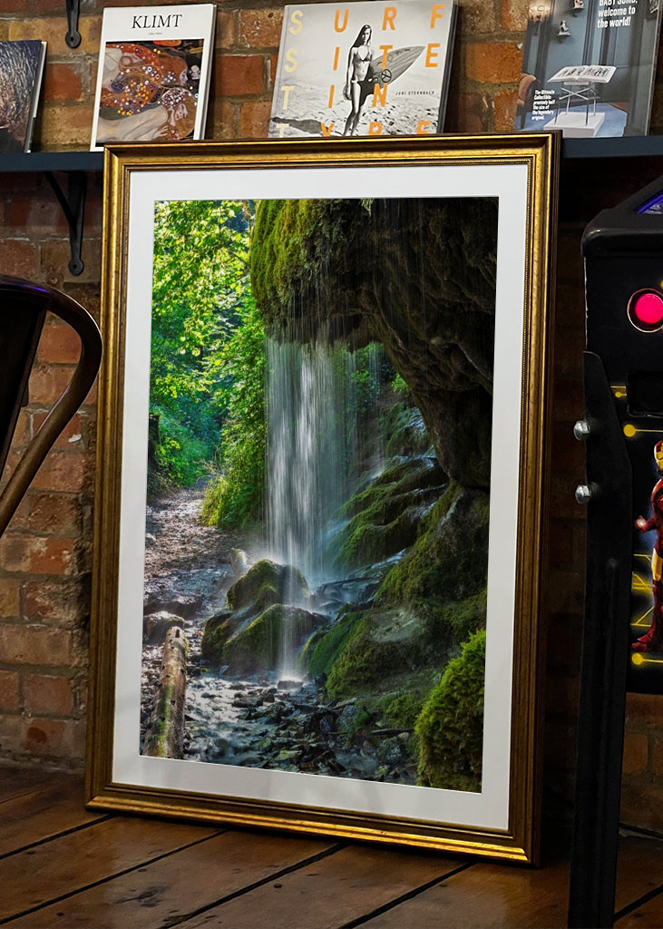 Mosstäckt vattenfall