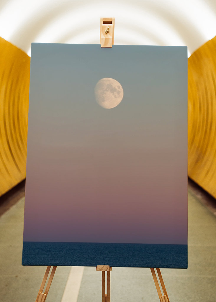 Månen över havets horisont