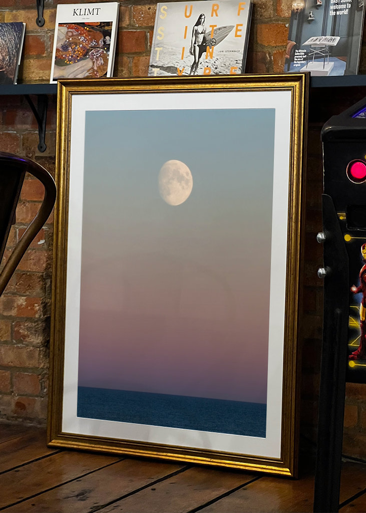 Månen över havets horisont