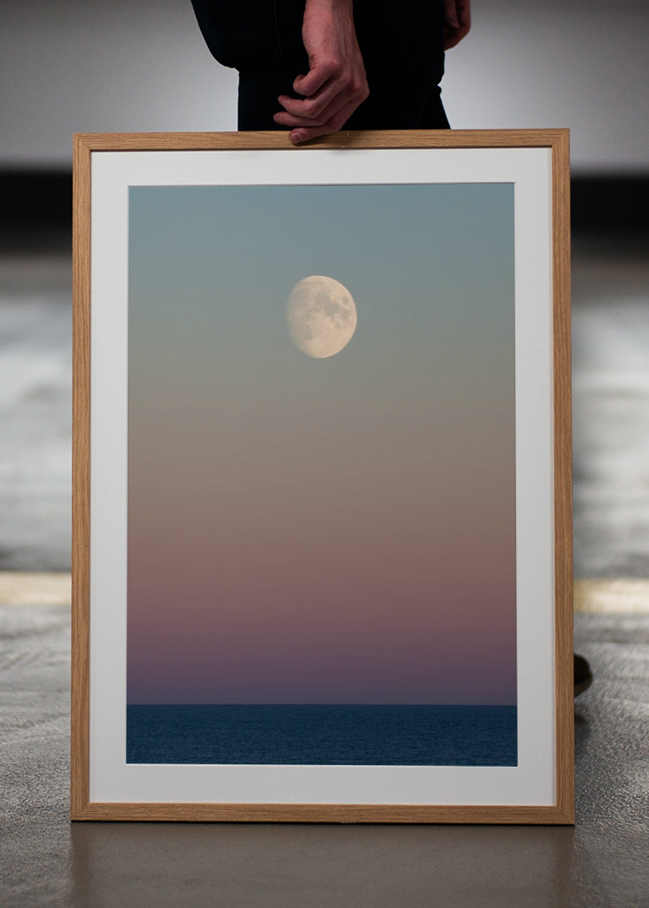 Månen över havets horisont