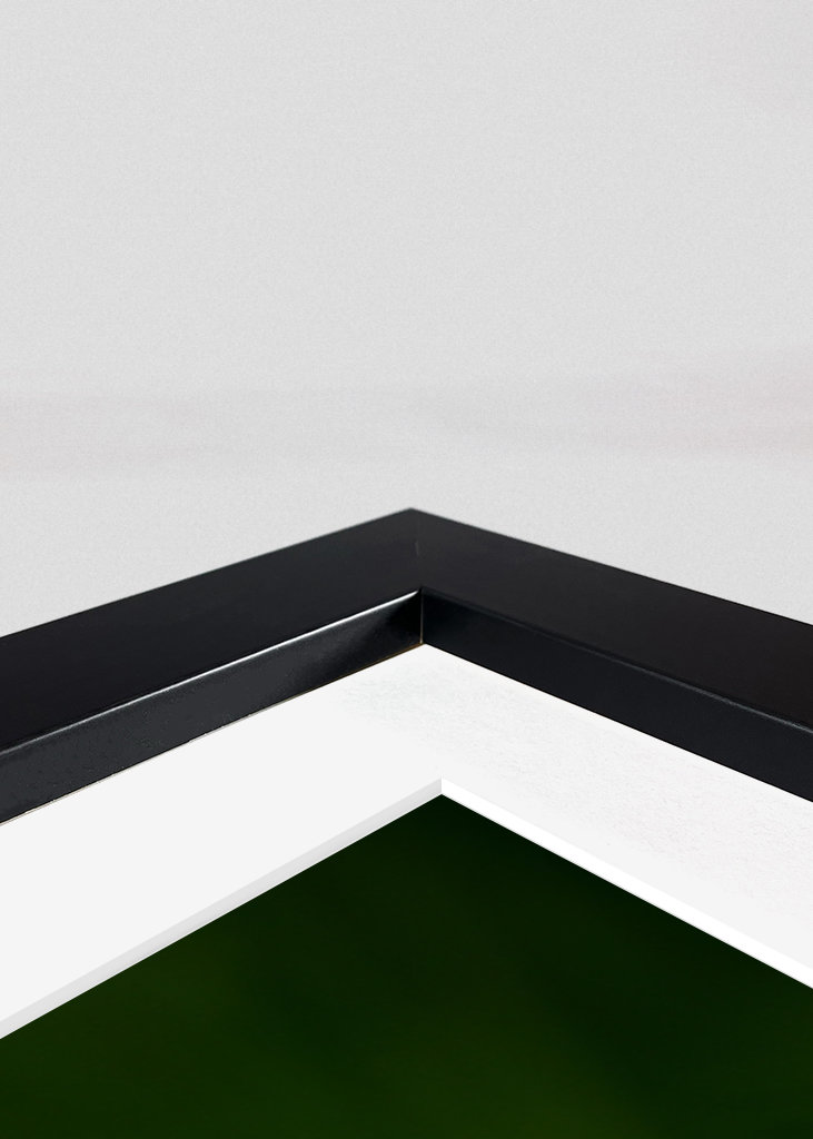 Pryskyřník v trávě