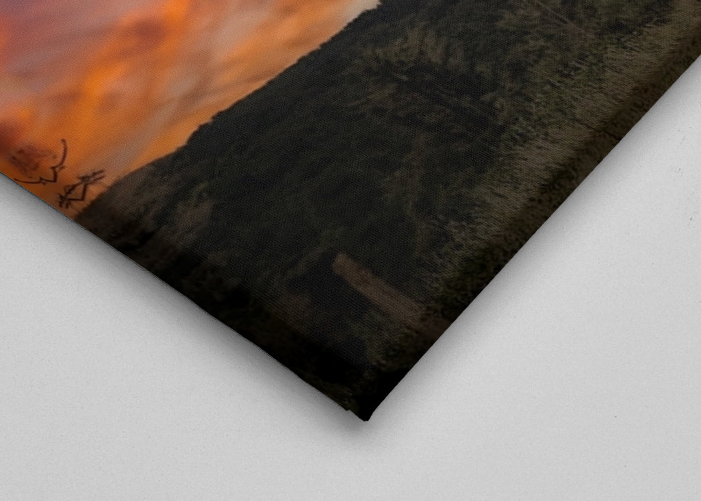 Molino de viento al atardecer