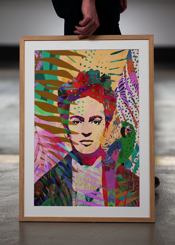 Mexikanische Frau mit Papagei Poster von Ioana Horvat | Printler