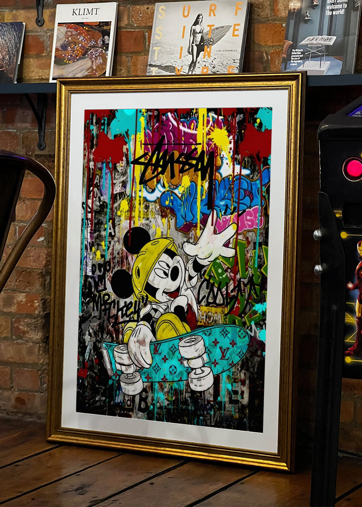Pop Art Mickey Mouse Skater 