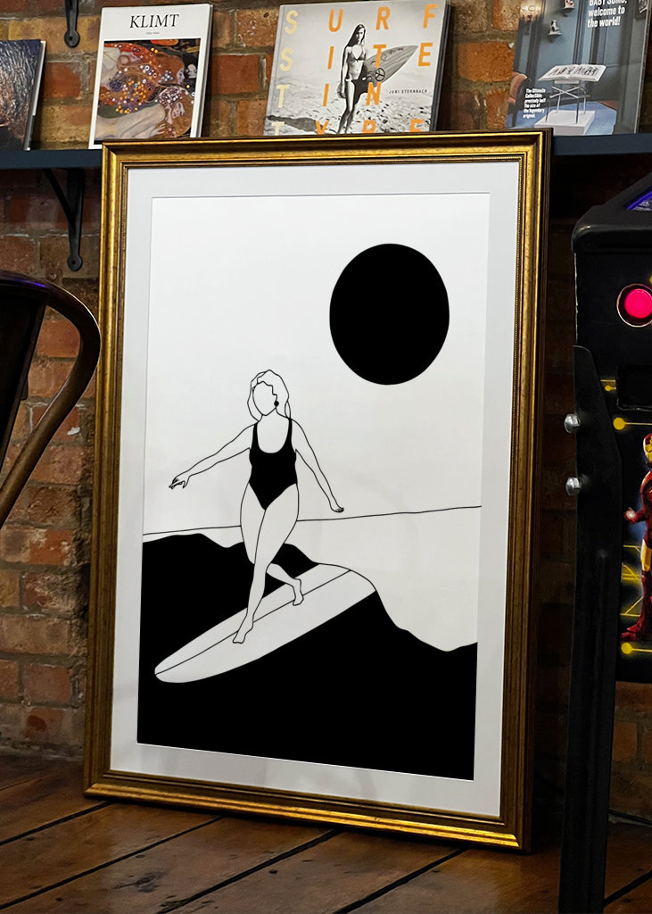 Dejlig surf / kvinde surfing