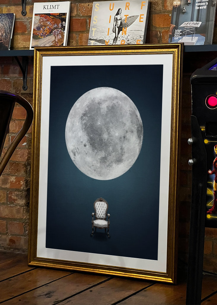 Siéntate y observa la Luna