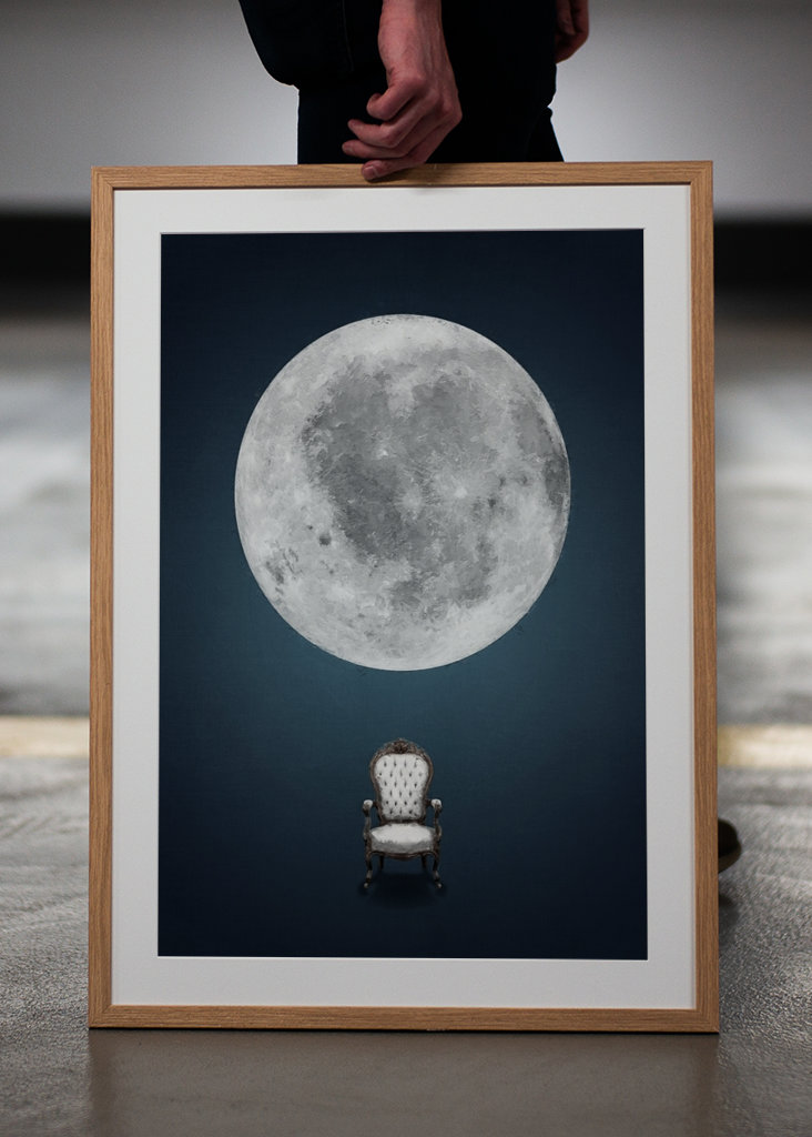 Siéntate y observa la Luna