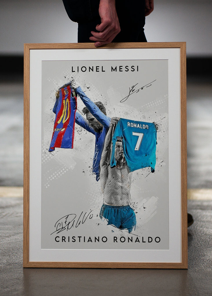 Messi és Ronaldo aláírása 