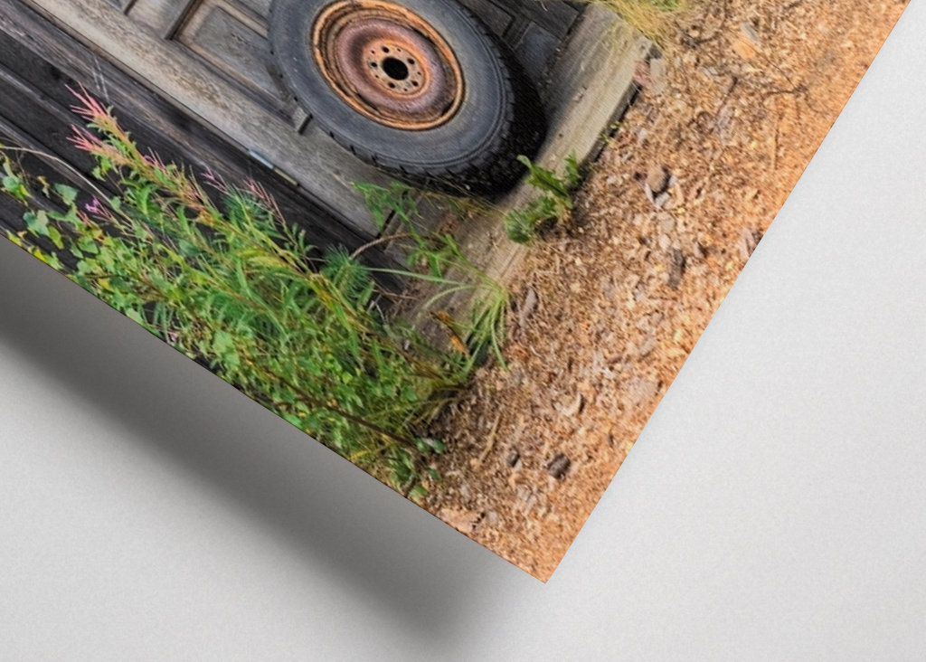 Grå væg med mange spørgsmål