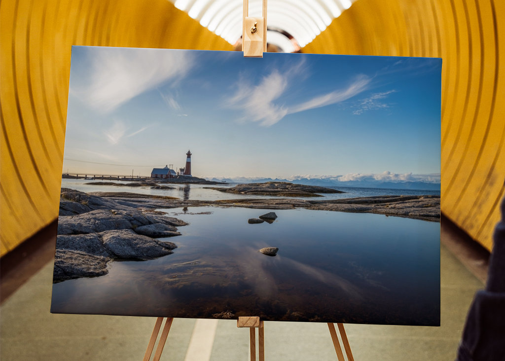 Lighthouse in before sunset