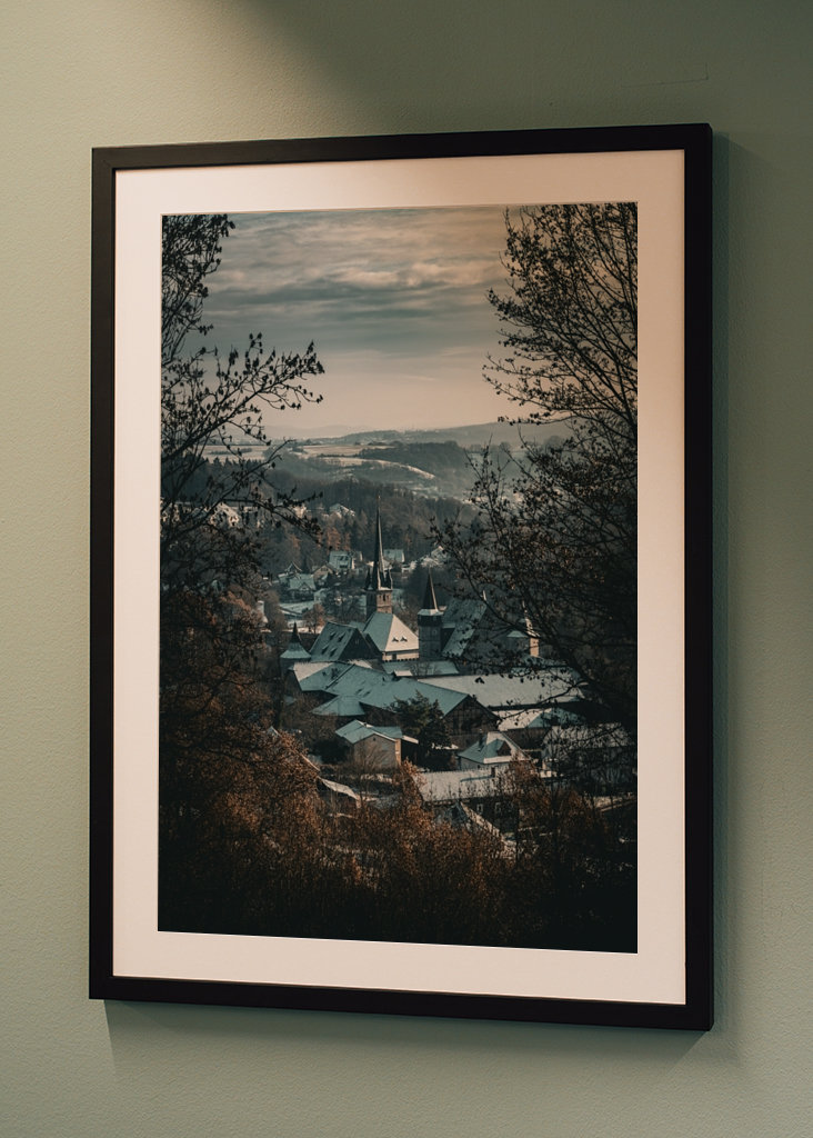 Piccolo villaggio innevato 