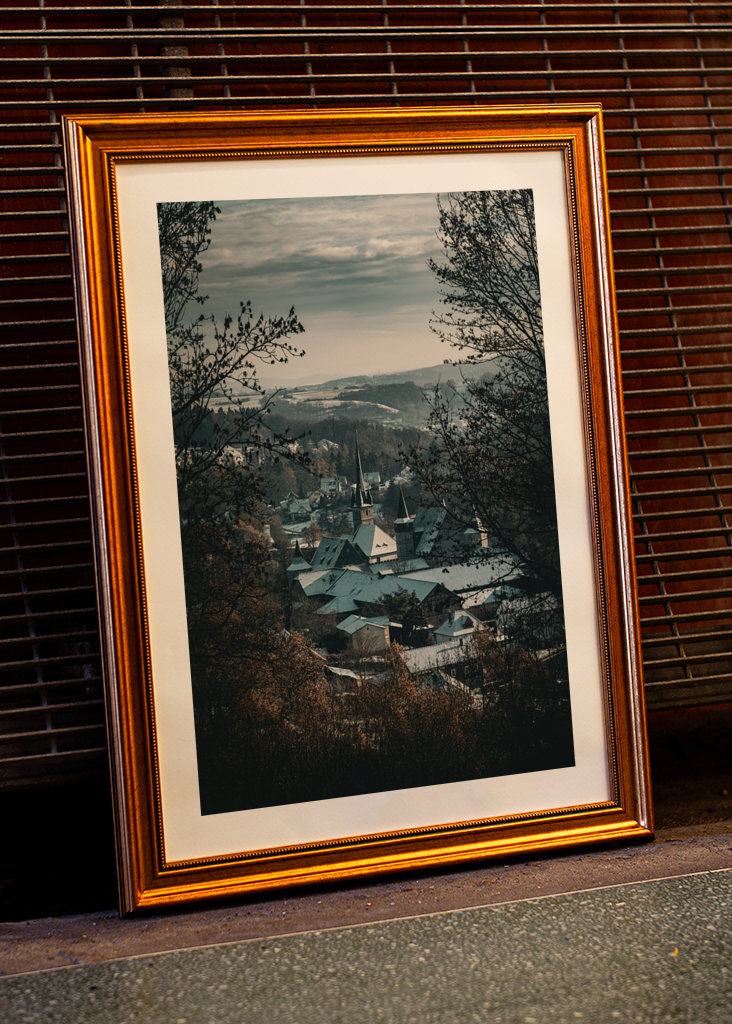 Piccolo villaggio innevato 