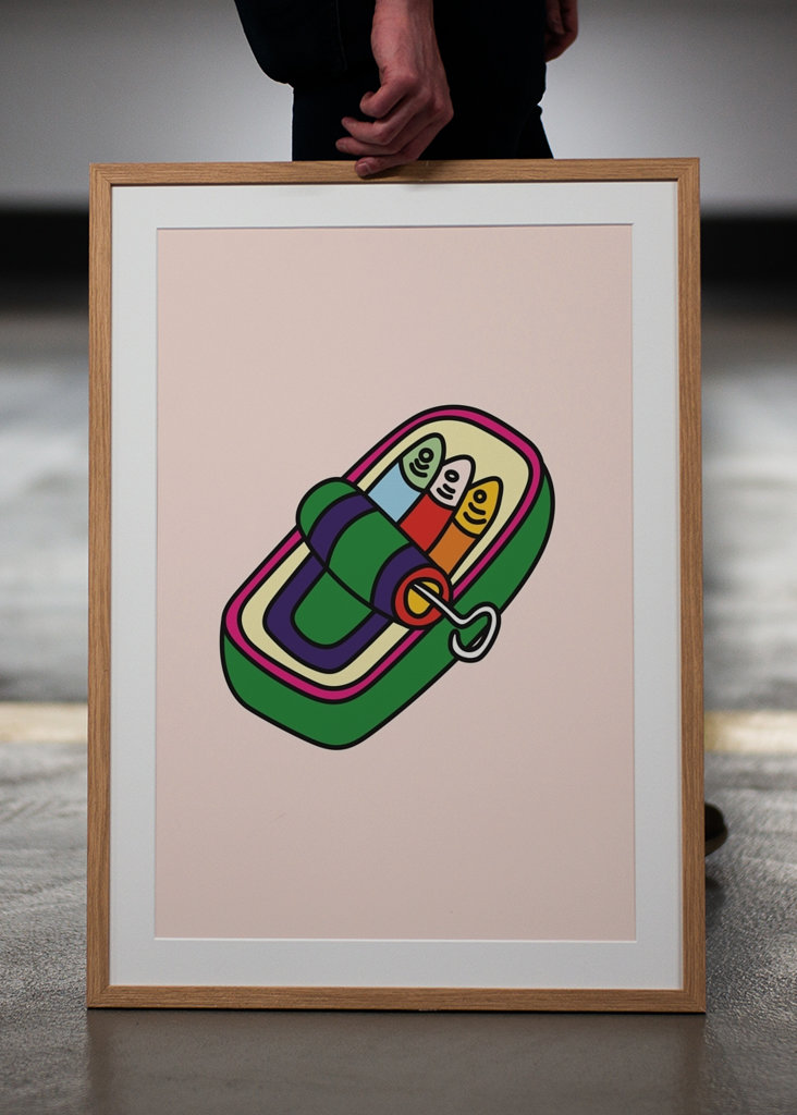 SARDINHA COLORIDA EM LATA 1