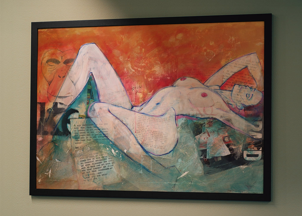 Donna nuda con la testa della scimmia