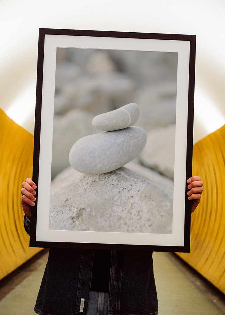 Vyvážení oblázkové pláže