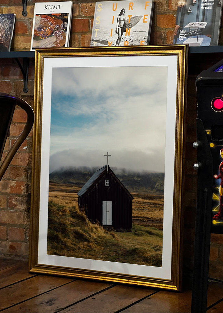 Piccola chiesa nera Islanda