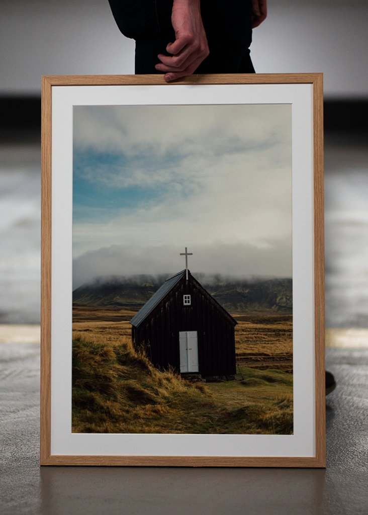 Piccola chiesa nera Islanda