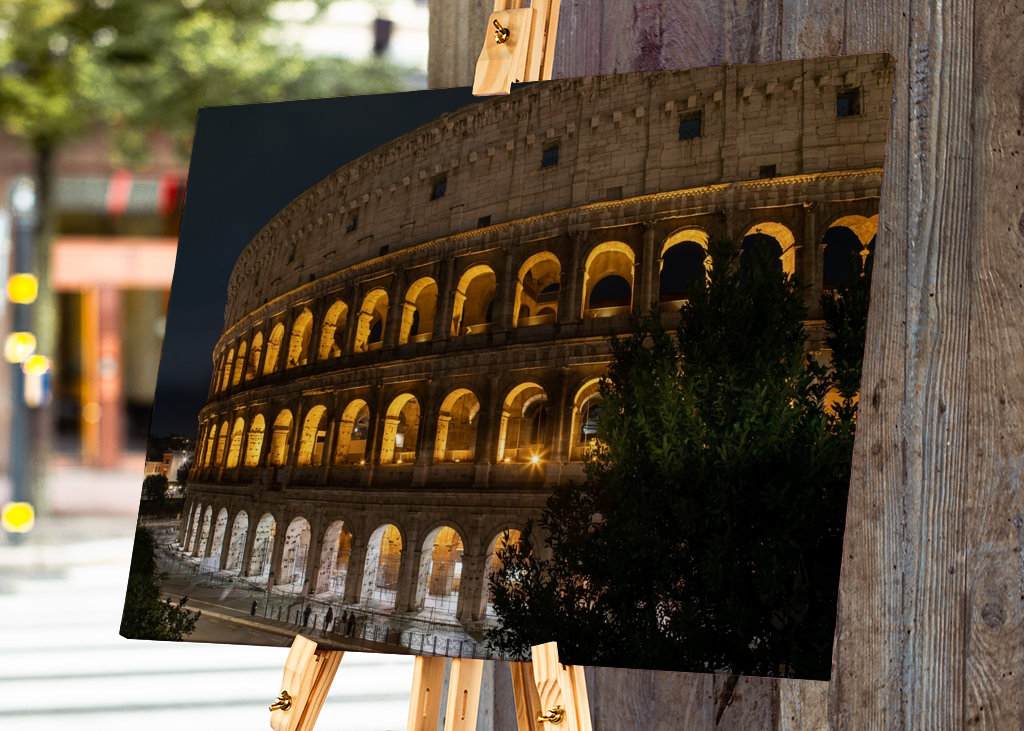 El Coliseo de Roma por la noche