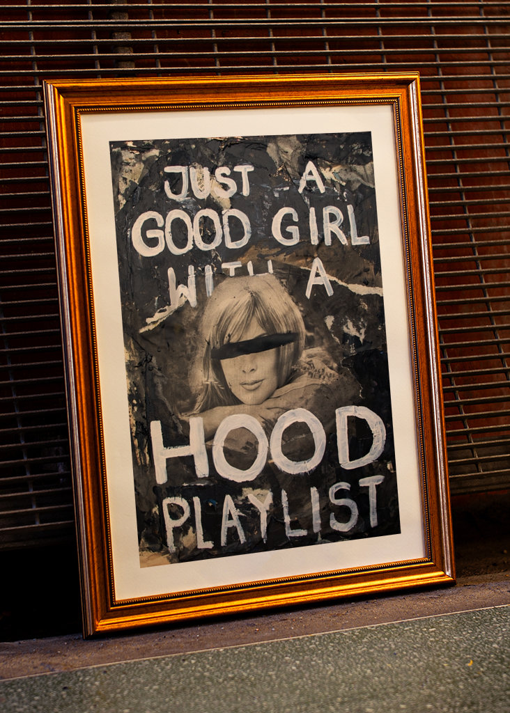 Jó lány kapucnis lejátszási listával