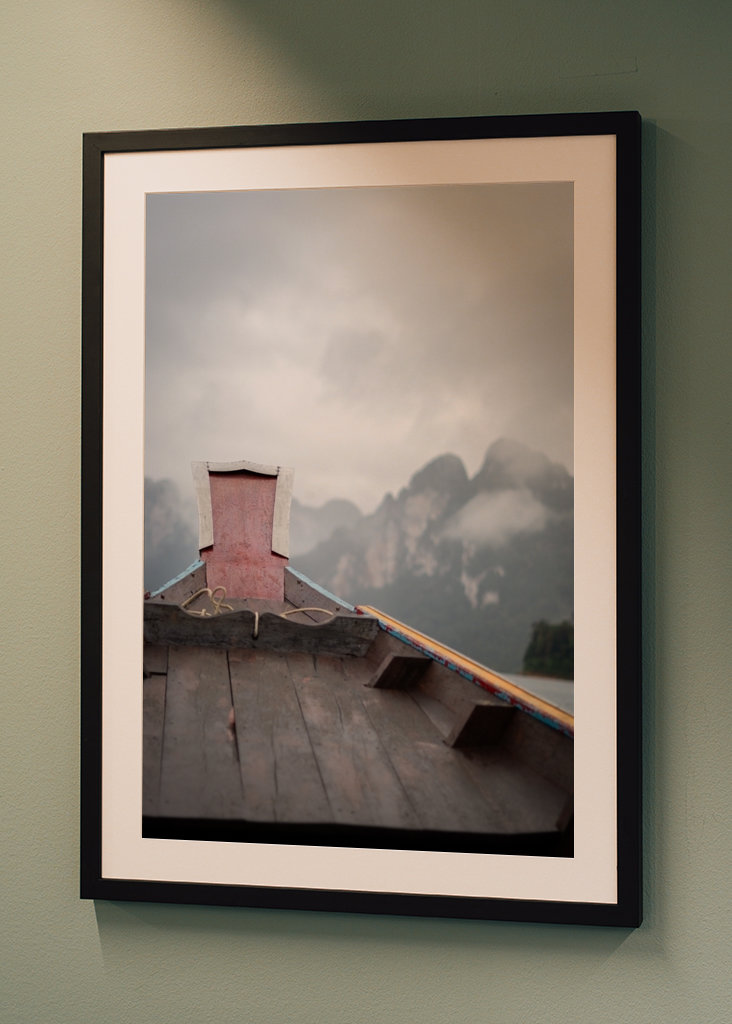 Longtail Boot mit Bergen