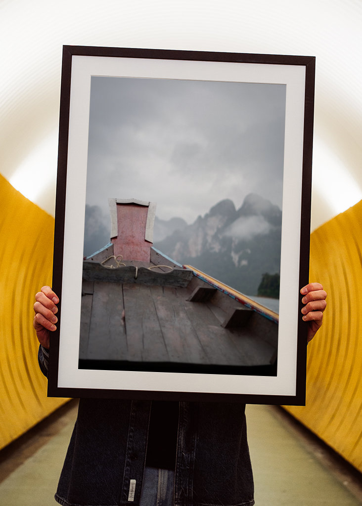 Longtail Boot mit Bergen