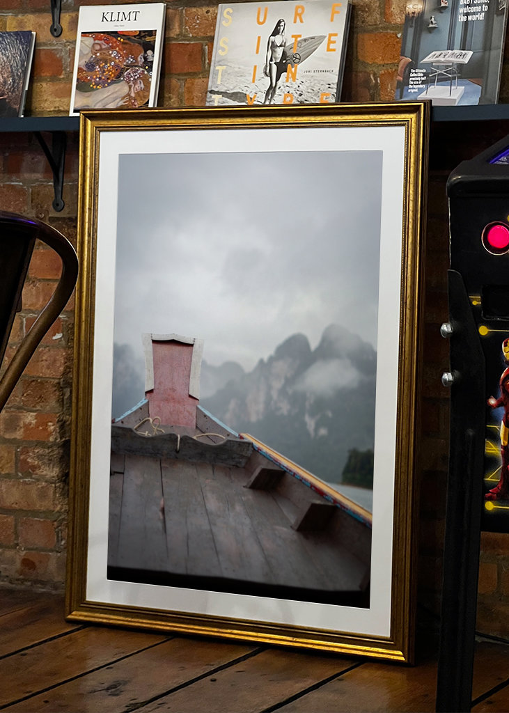 Longtail Boot mit Bergen