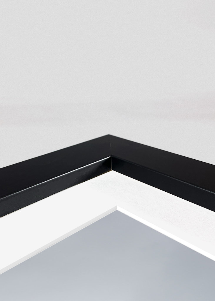 Longtail Boot mit Bergen