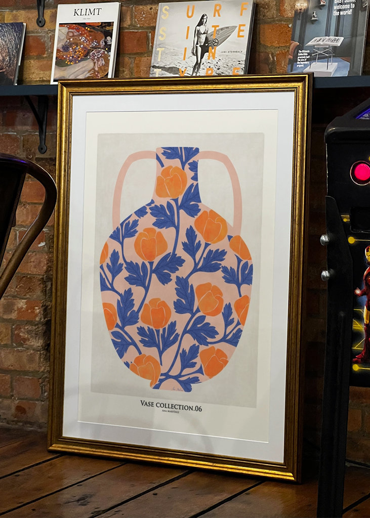 Vase and roses collection