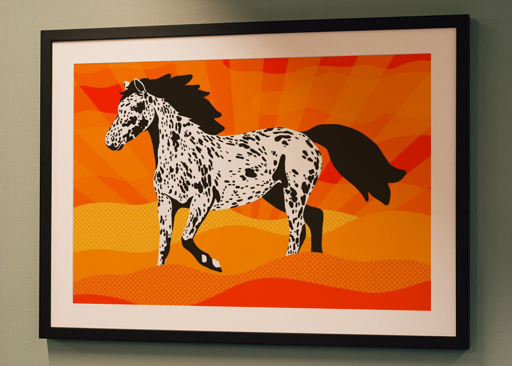 Plettet hest ved solnedgang