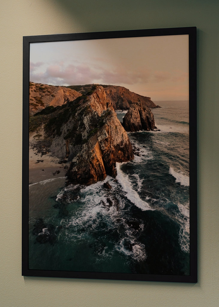 Tengerpart az esti fényben